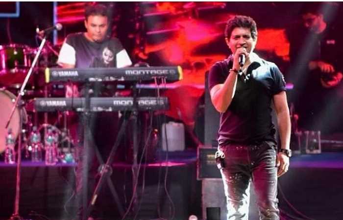 केके का निधनः ‘कल हम रहें या ना रहें...’ गाते-गाते स्टेज से ही चले गए केके का निधनः ‘कल हम रहें या ना रहें...’ गाते-गाते स्टेज से ही चले गए